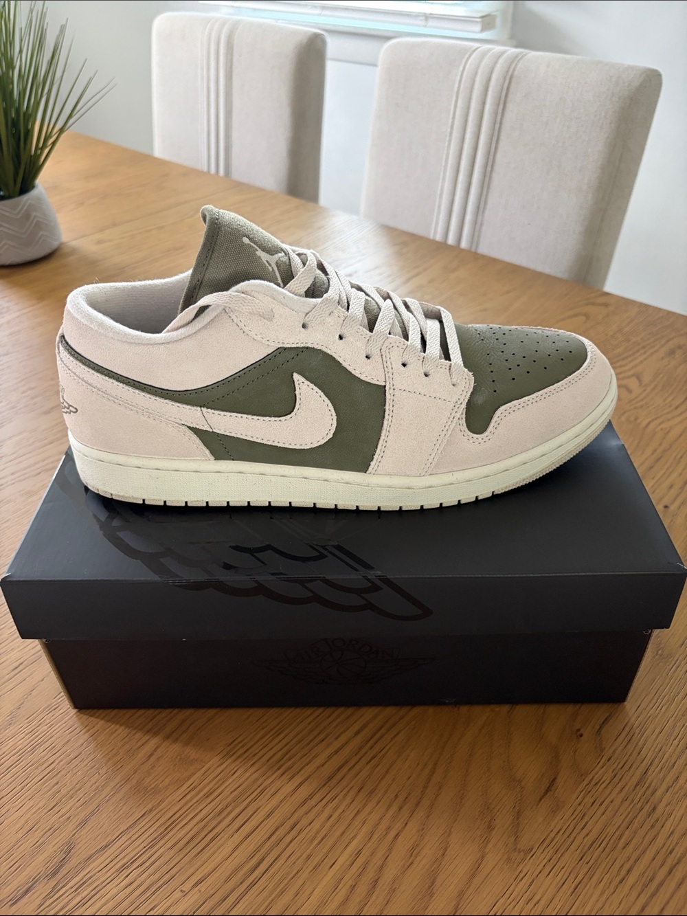 Jordan 1 Low SE Medium Olive Size 13